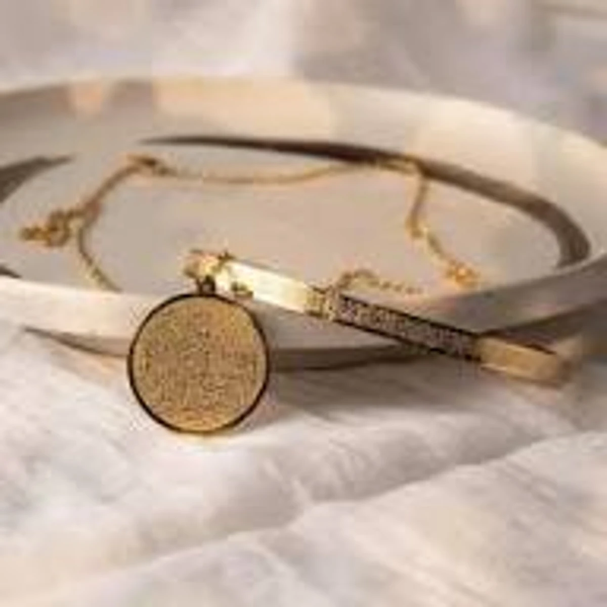 Ayatul Kursi Bracelet and locket combo pack.