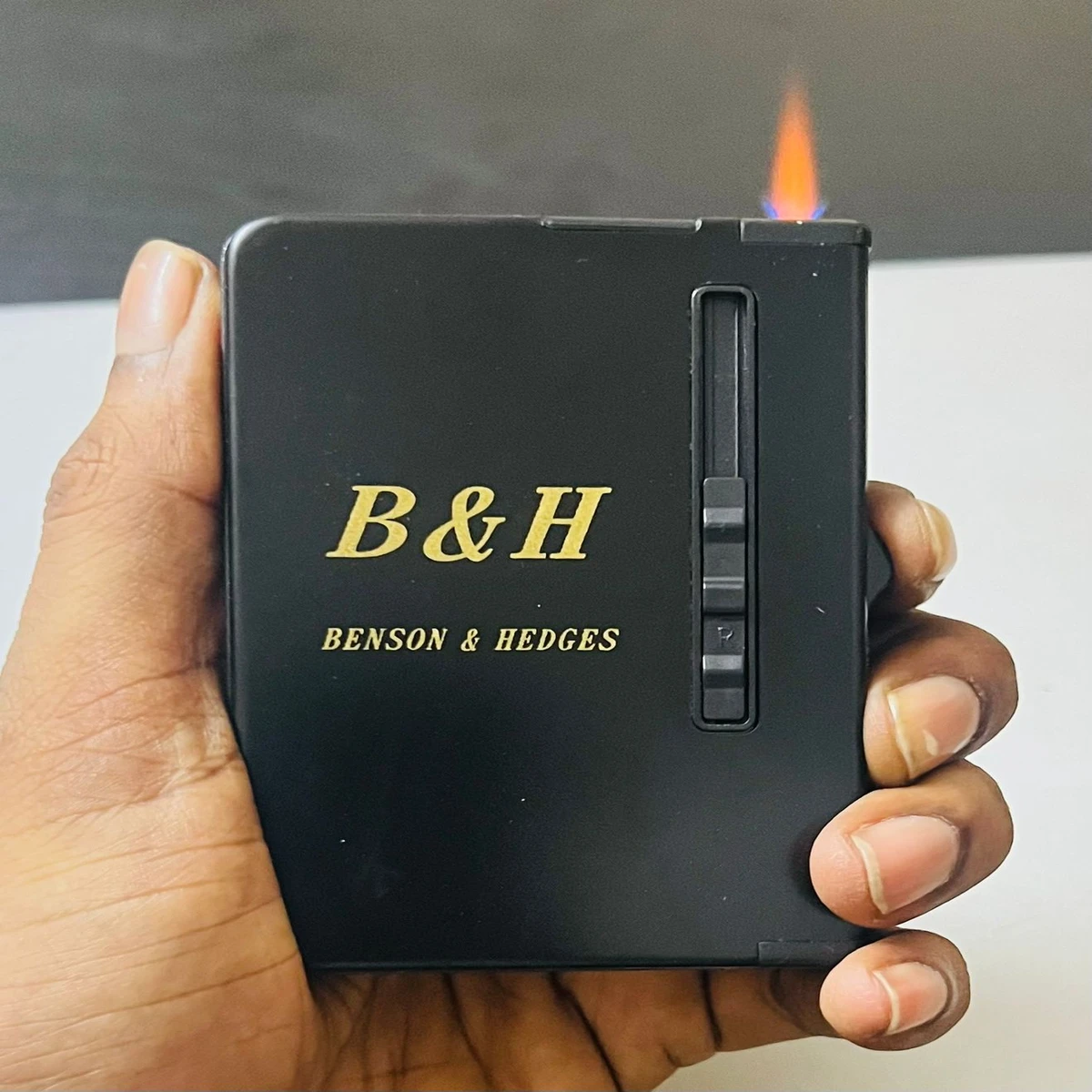 Cigarette Case With Lighter(B&H)