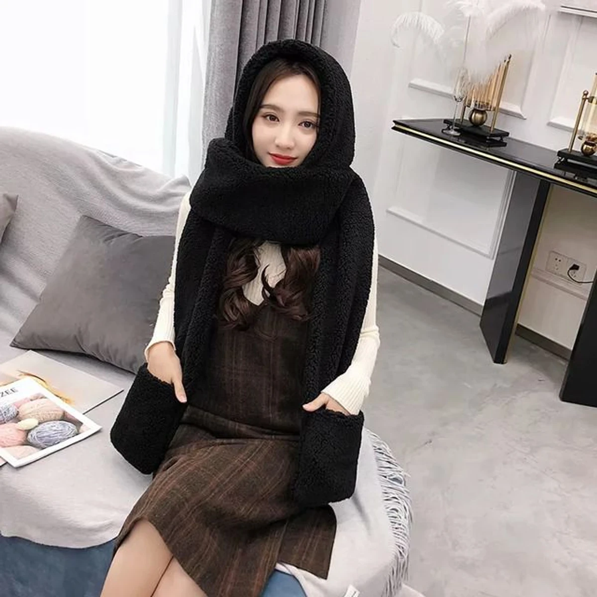 2 in 1 Winter Cap with Hand Pocket(Black)